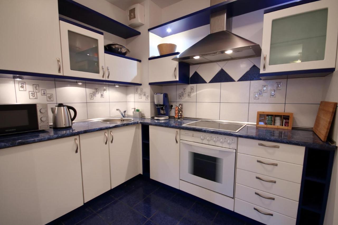 Waves Apartment *